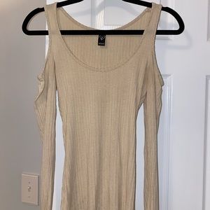 Shoulder cut out top